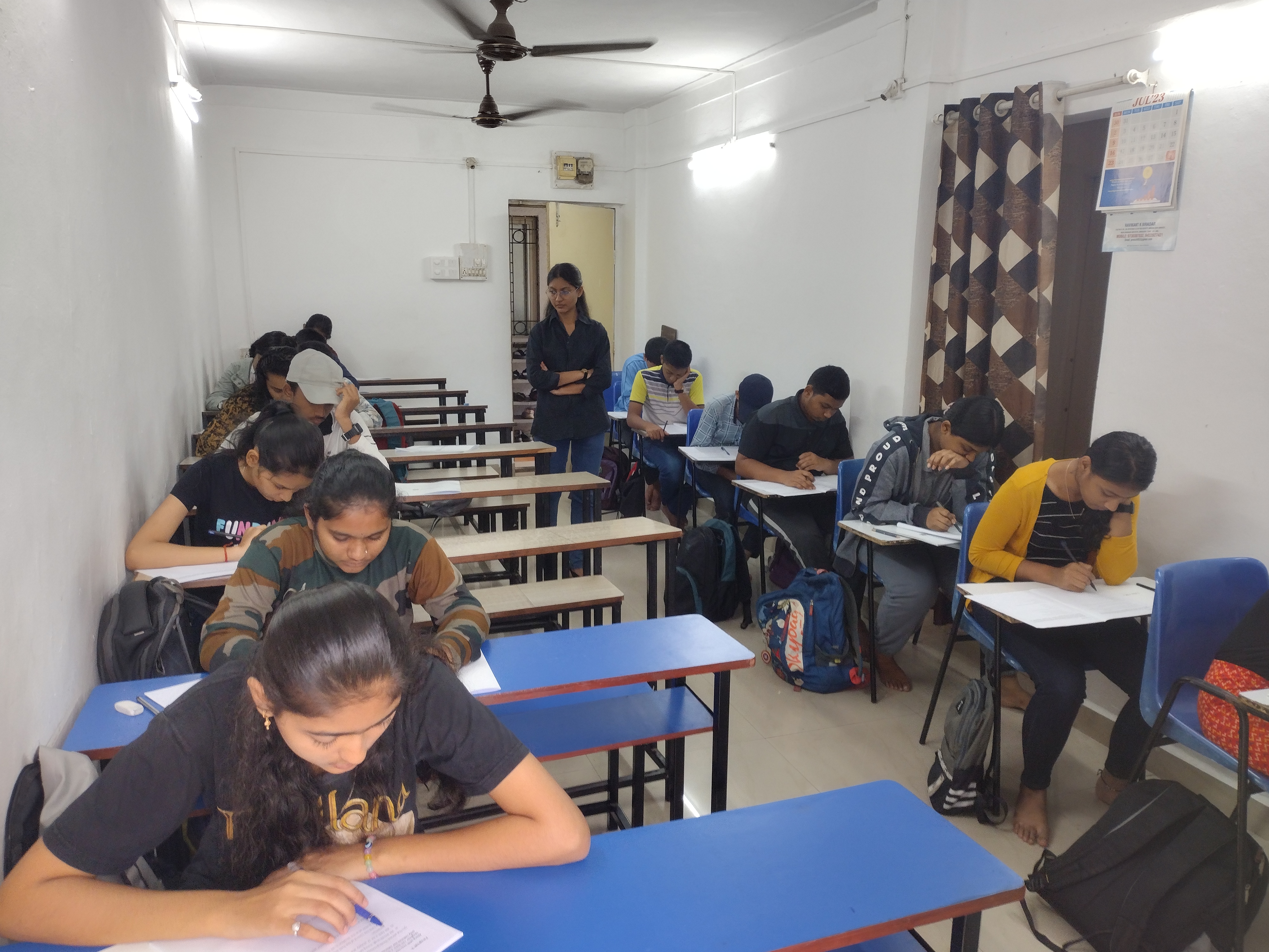 Students giving MiindKraft's MPCI Aptitude Test